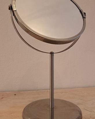 Specchio ingranditore bifacciale
