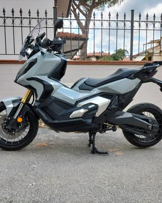 Honda x adv 750