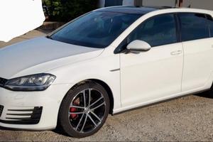 Golf 7 GTD Sport&Sound Motore rifatto con 90000km