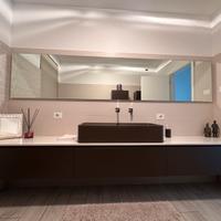 Mobile moderno per bagno padronale