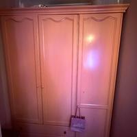 Armadio per ragazze rosa + comodino