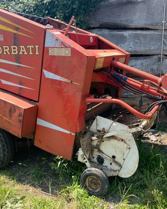 Imballatrice rotopressa fieno mucche cavalli