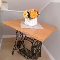 Tavolo artigianale su base Singer