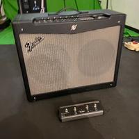 Fender Mustang IV con pedale gestione preset