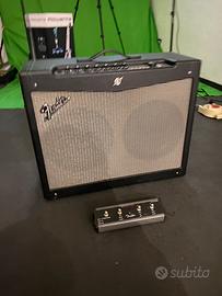Fender Mustang IV con pedale gestione preset