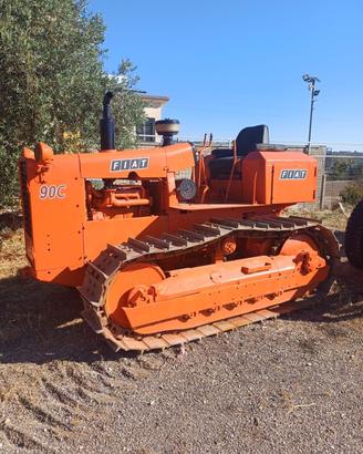 Trattore cingolato