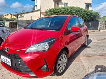 Toyota Yaris 1.0 5 porte Business neopatentati