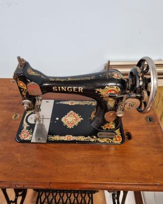 MACCHINA PER CUCIRE SINGER