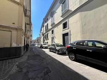 NEGOZIO A GRUMO NEVANO