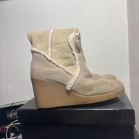 Stivali  Guess eleganza e stile