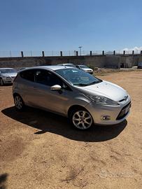 Ford Fiesta 1.4 TDCi 70CV 3 porte Titanium