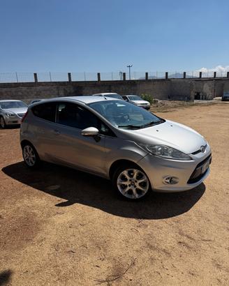 Ford Fiesta 1.4 TDCi 70CV 3 porte Titanium