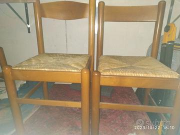 Set di 4  Sedie in legno robuste 