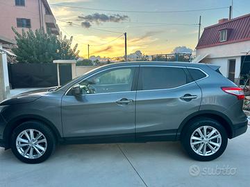 Nissan qashqai full optional
