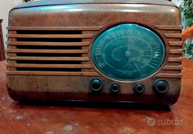 Radio antica Phonola Neosinto 537.
