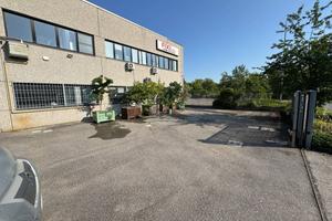 Immobile di 780 m² a Anzola dell'Emilia