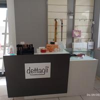 arredamento per negozio