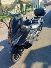 Kymko ak 550