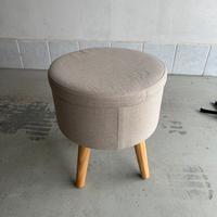 Pouf contentore beige