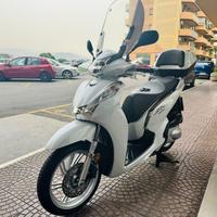 HONDA SH 300 i TUTTO INCLUSO ANCHE PASSAGGIO