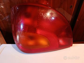 Coppia fanali posteriori Ford Fiesta 98-01