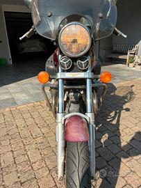 Non riesco a guidare due moto insieme, a 66 anni