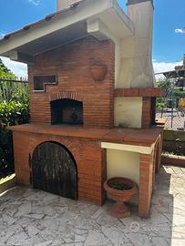 Forno a legna barbecue in muratura