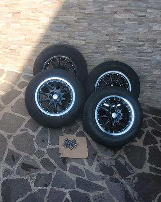 Cerchi in lega DBV da 17" con pneumatici 235/65 R1