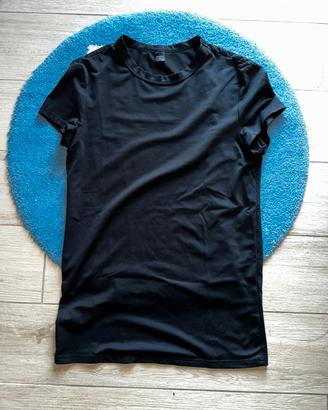 Maglia attillata nera – Taglia M