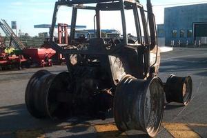 TRATTORE AGRICOLO NEW HOLLAND M135