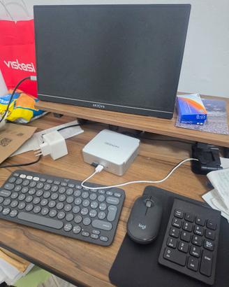 Schermo portatile  + pc fisso mini  + accessori