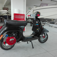 Vespa HP4 completamente elaborata Km 0