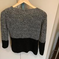 Maglione nero e grigio