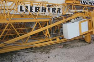 LIEBHERR 30LC-anno h24 braccio35 A TORRE
