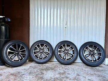 Cerchi Lexus e gomme invernali 215/60 R 17 96 H