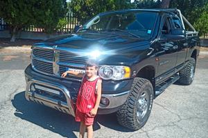 Fuoristrada dodge ram 2500