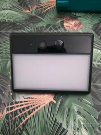 telecamera a pannello solare