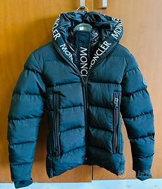 Giacca stile Moncler (non originale) – taglia S