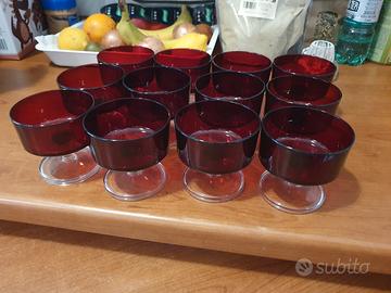 12 coppe vtg vetro rosso scuro con gambo