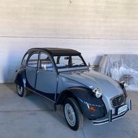 Citroen 2CV charleston