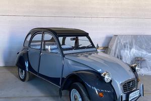 Citroen 2CV charleston