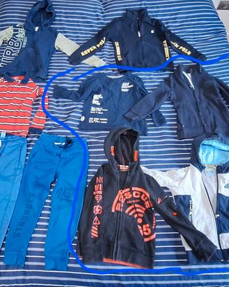 felpe, pantaloni, maglie 5-6 anni  + omaggi(pac 7)