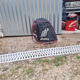 scarponi e tuta in gorotex 