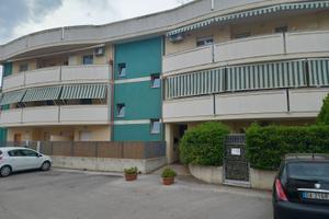 Ampio garage Porticone