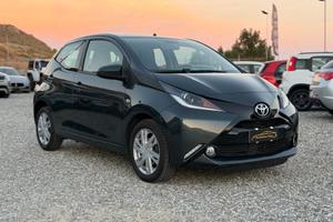 Toyota Aygo 1.0 VVT-i 72 CV 5 porte x-business