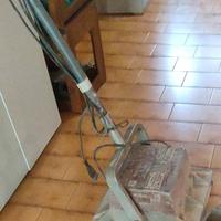 vibratore per pavimenti 