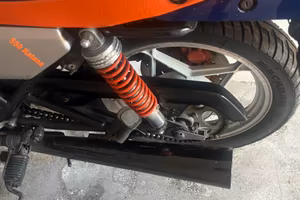 Moto Suzuki gs 550