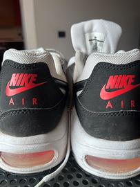 Nike air bianche e nere