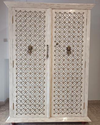 armadio legno massello e madreperla