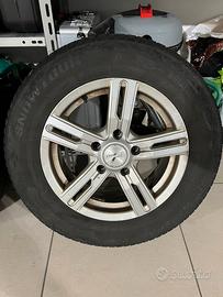 4 gomme invernali complete di cerchio
